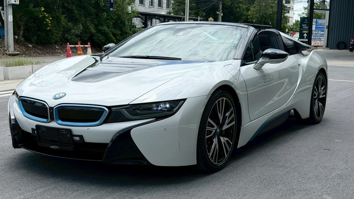 BMW i8 ROADSTER 2021