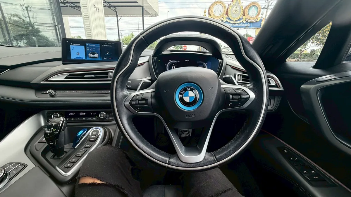 BMW i8 ROADSTER 2021