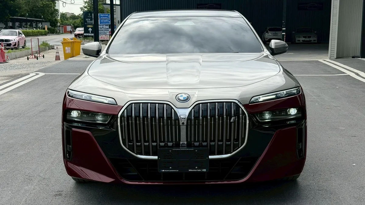 BMW i7 xDrive60 CBU 2025