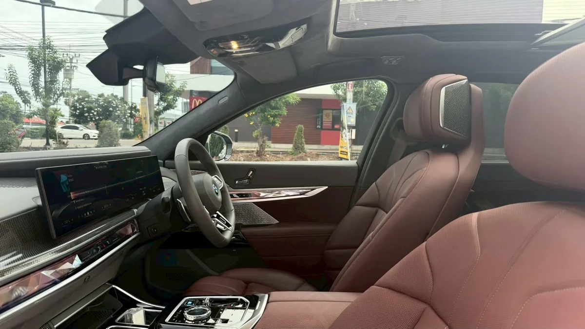 BMW i7 xDrive60 CBU 2025