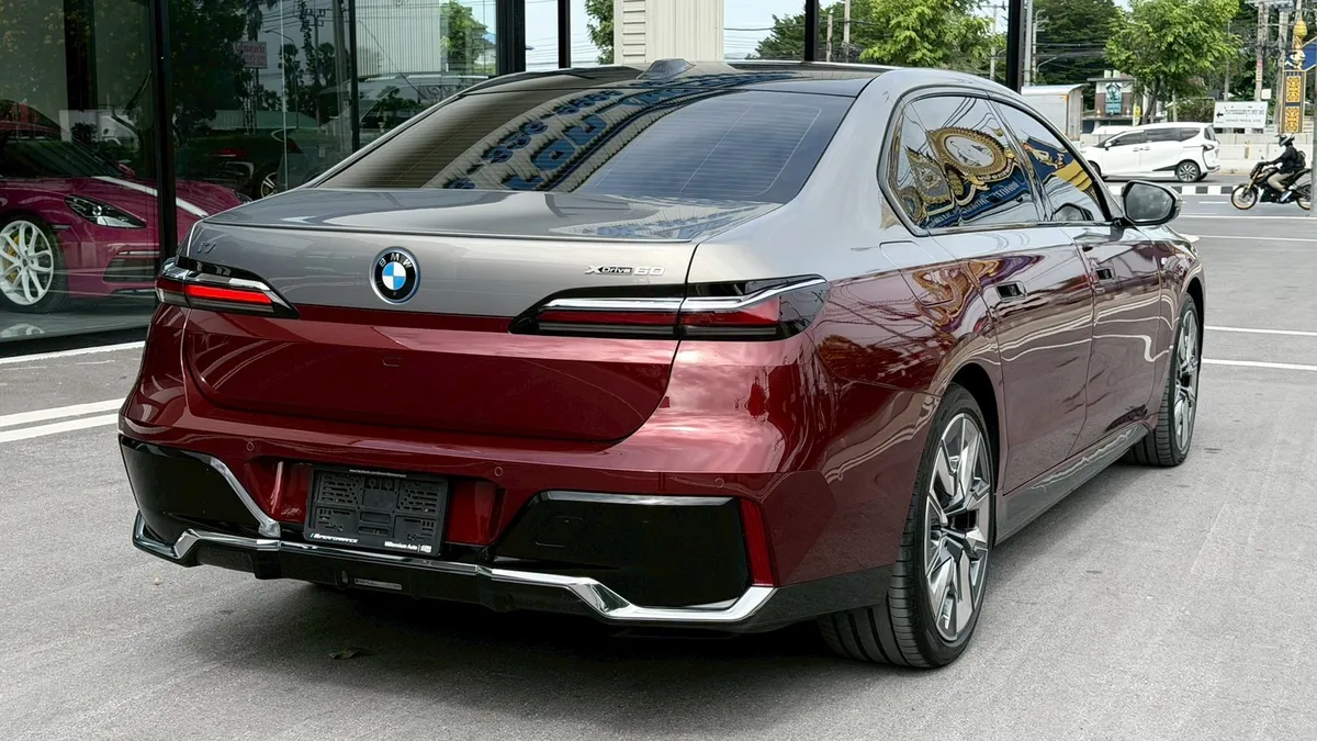 BMW i7 xDrive60 CBU 2025