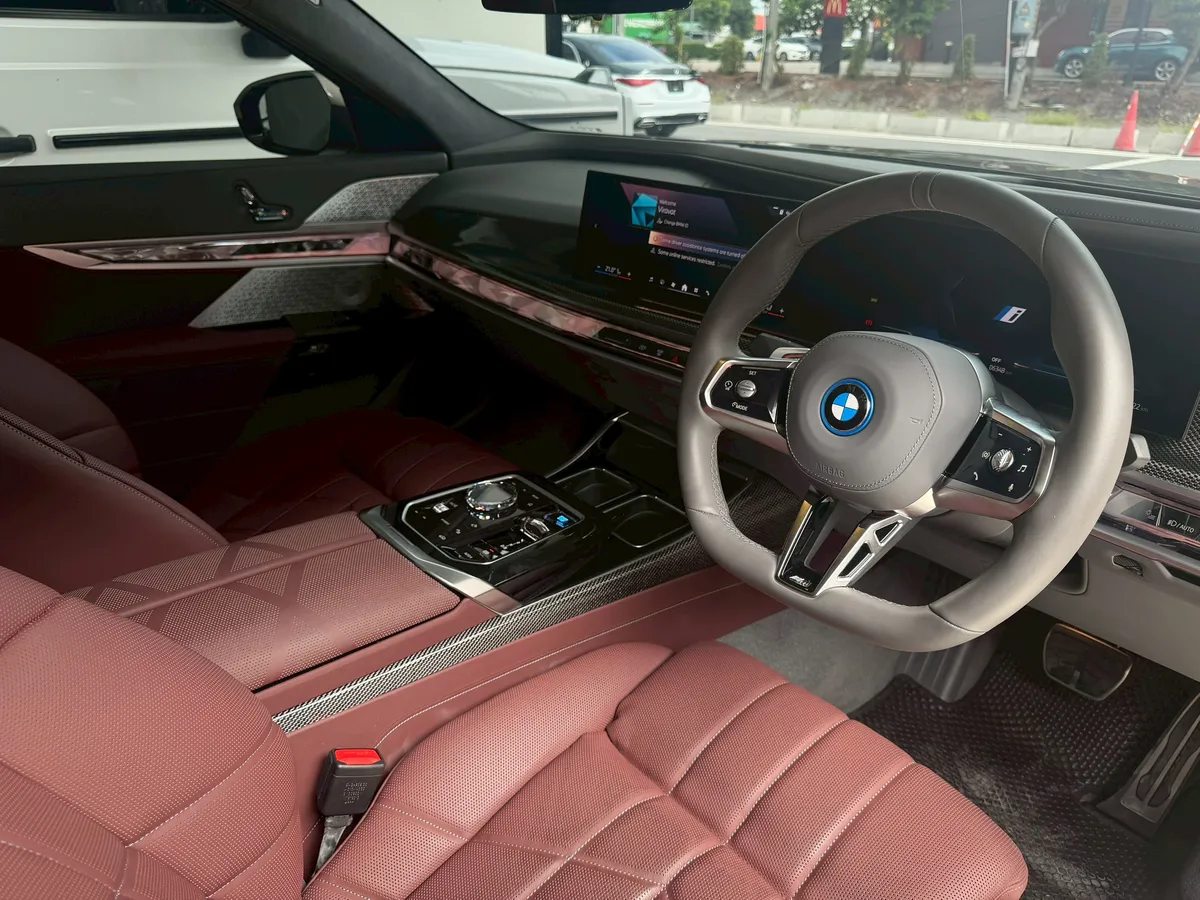 BMW i7 xDrive60 CBU 2025