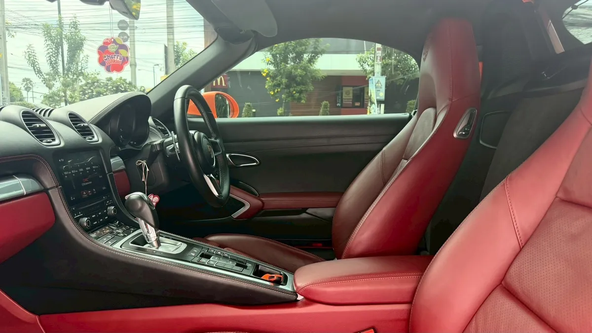 PORSCHE 718 BOXSTER 2016