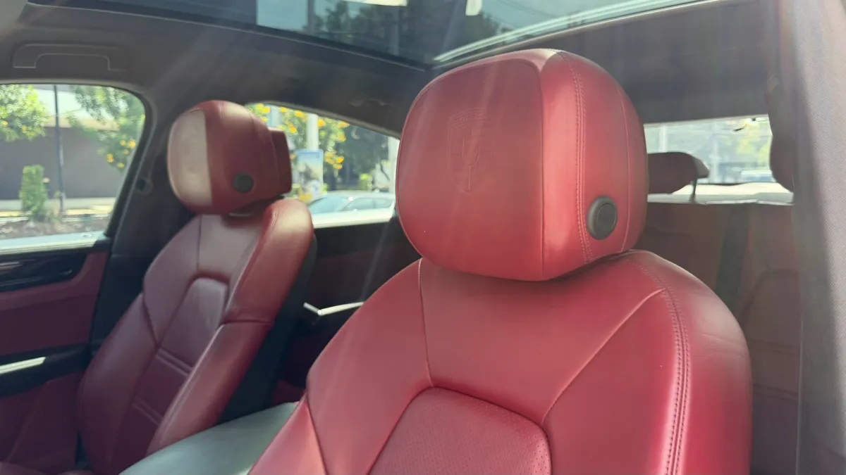 PORSCHE CAYENNE COUPE