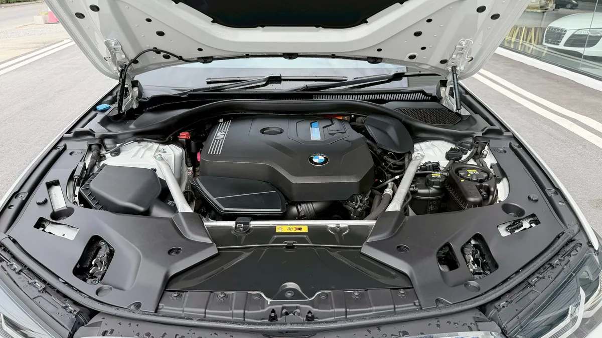 BMW 530e M SPORT 2022