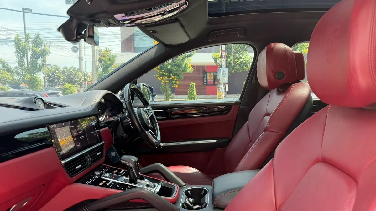PORSCHE CAYENNE COUPE