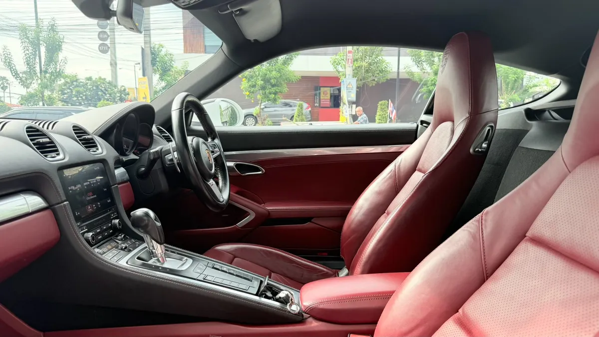 PORSCHE 718 CAYMAN 2017a