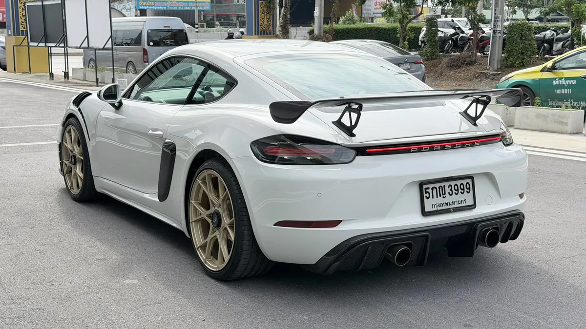 PORSCHE 718 CAYMAN 2017a