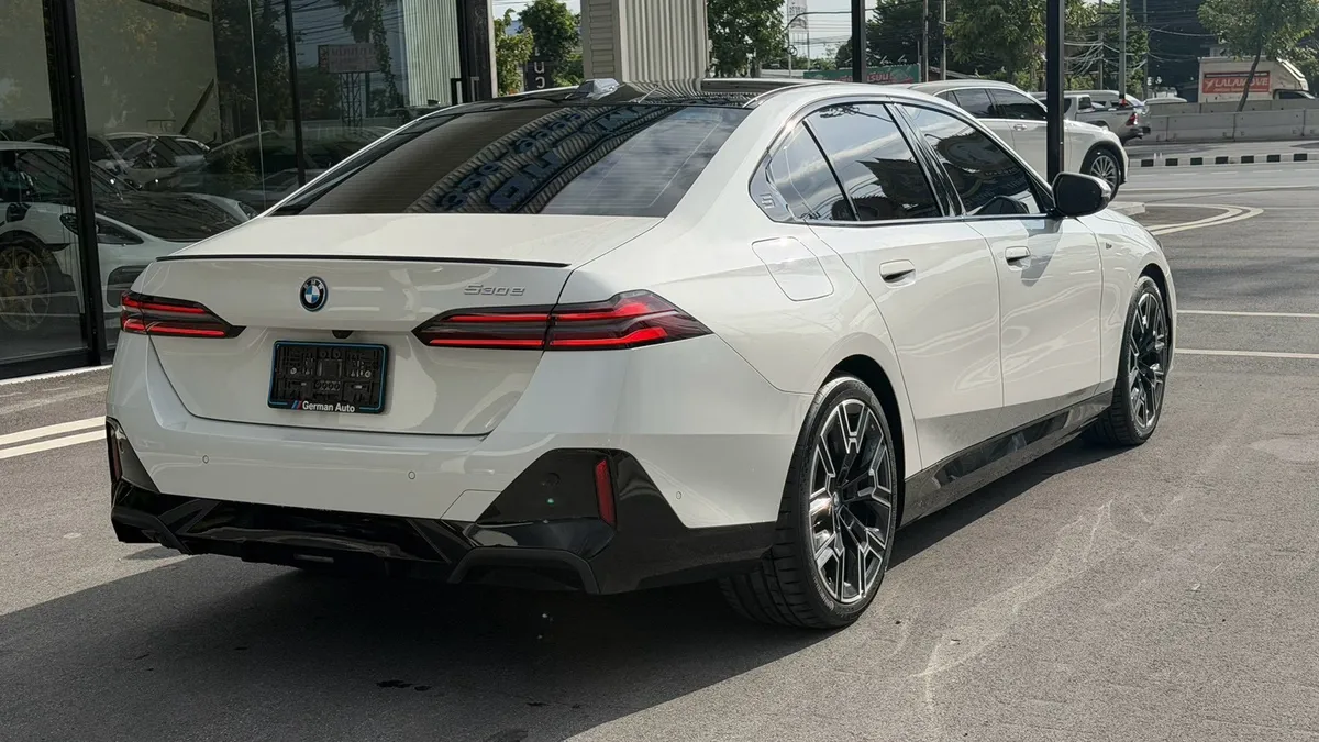 BMW 530e M SPORT PRO (G60) 2024