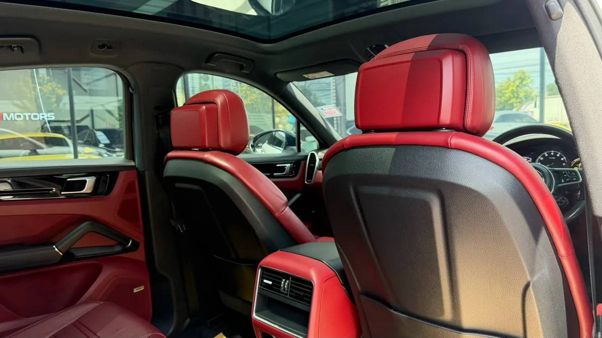 PORSCHE CAYENNE COUPE