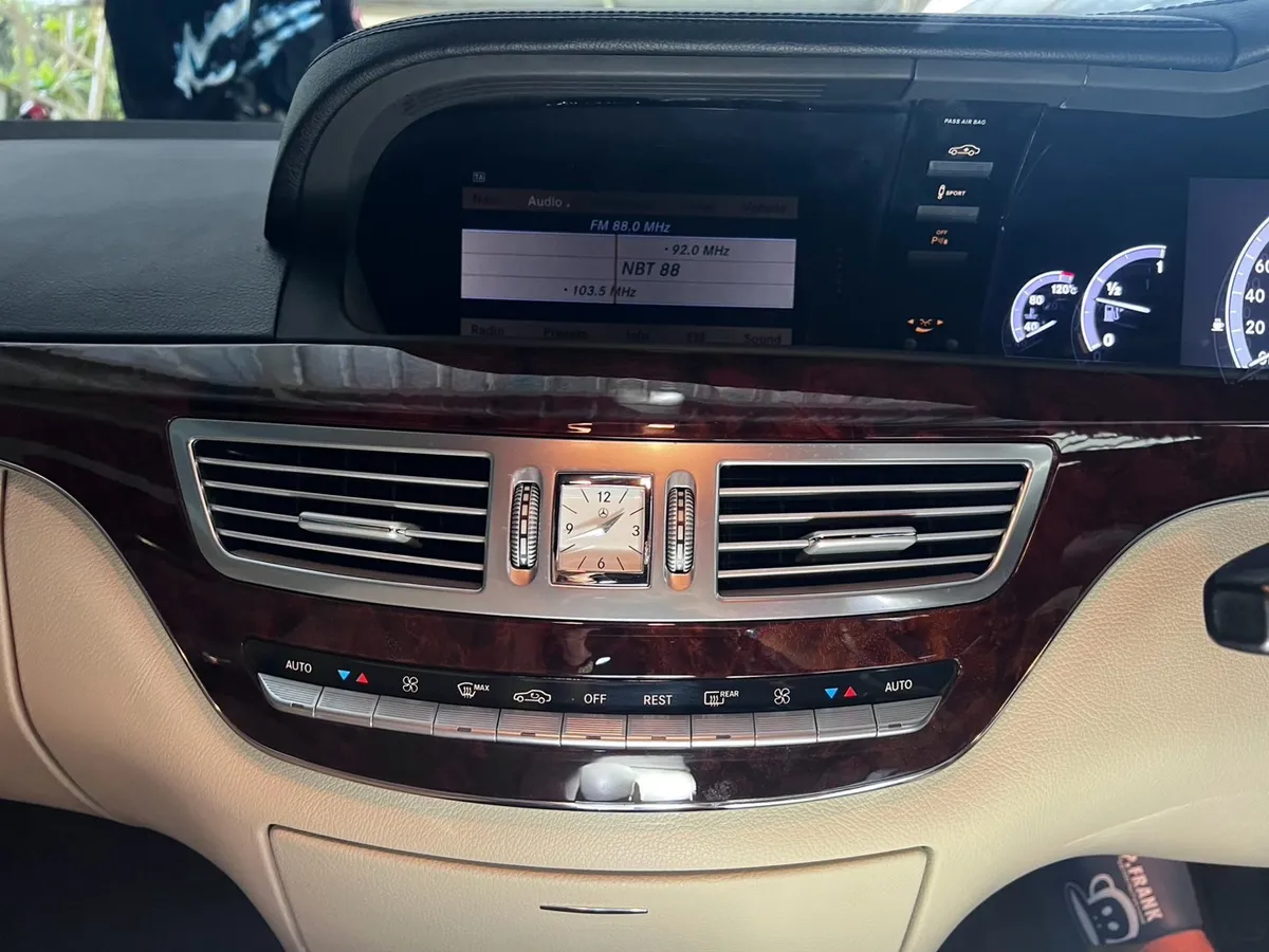 MERCEDES-BENZ S300L 2010