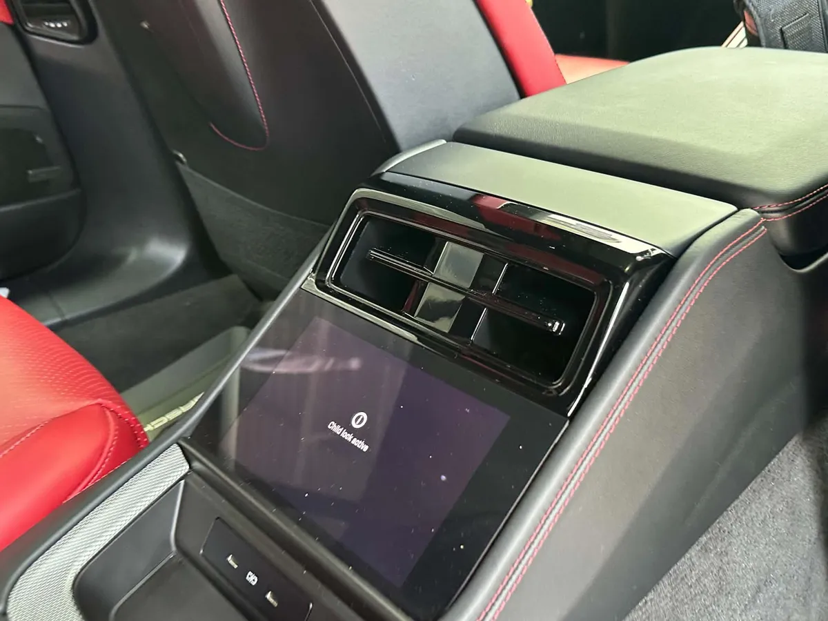 PORSCHE PANAMERA 4 2025