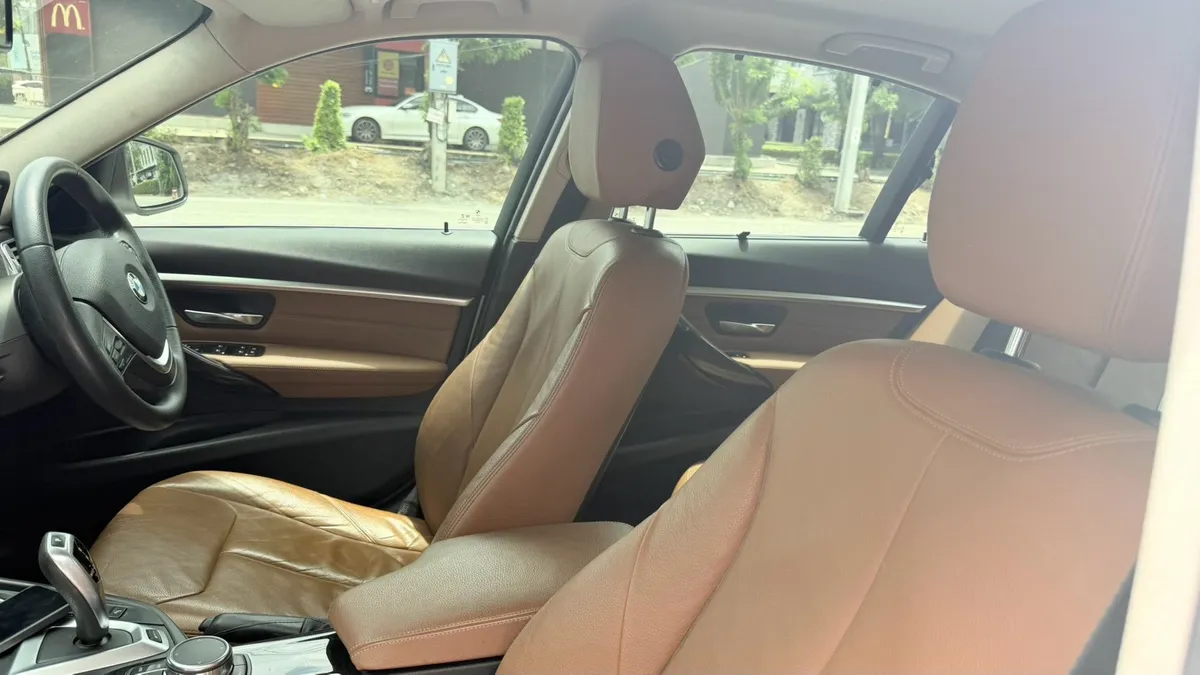 BMW 330e 2018