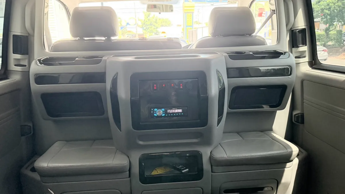 VOLKSWAGEN CARAVELLE 2.0 TDI 2013