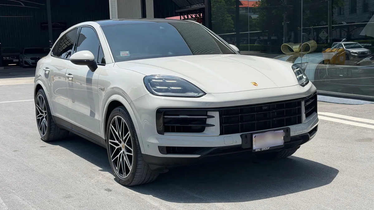 PORSCHE CAYENNE e-hybrid 2024