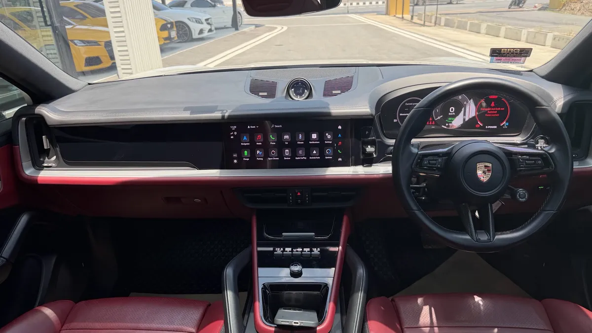 PORSCHE CAYENNE e-hybrid 2024