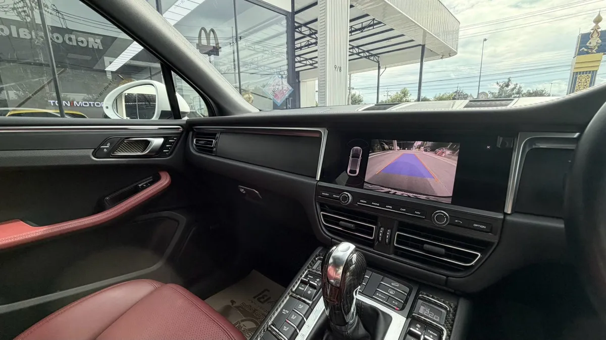 ORSCHE MACAN 2.0 2020