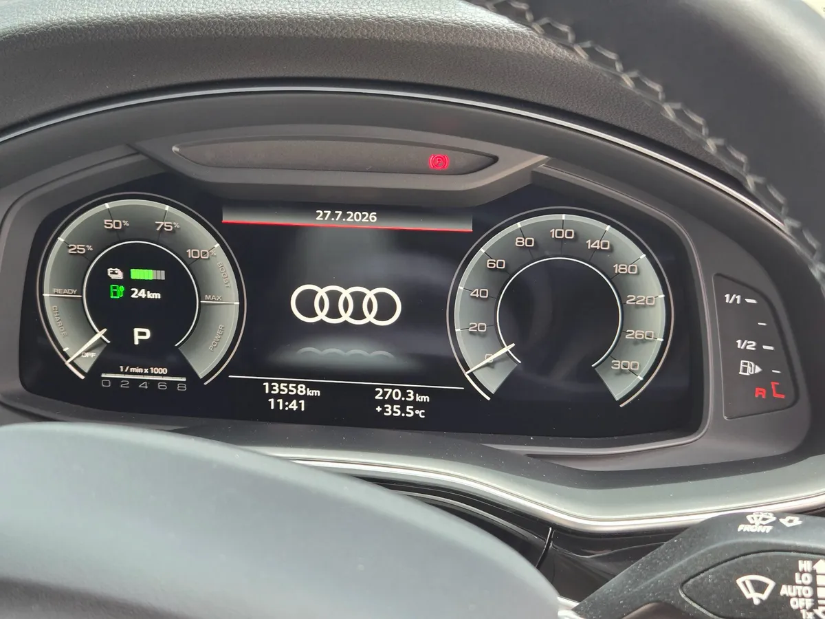 AUDI Q8 60 TFSI e QUATTRO S LINE BLACK EDITION 2023