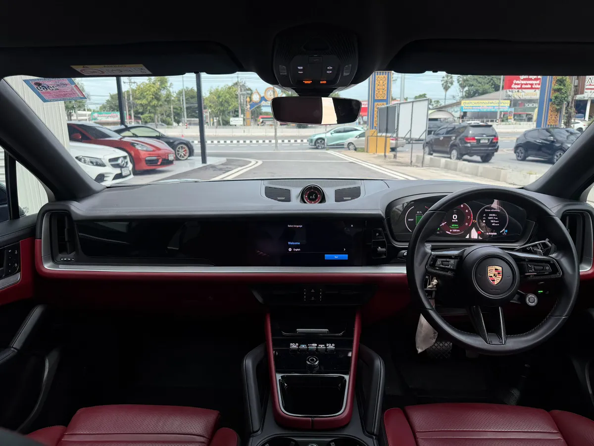PORSCHE CAYENNE COUPE 2024