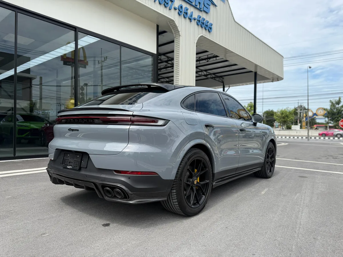 PORSCHE CAYENNE COUPE 2024