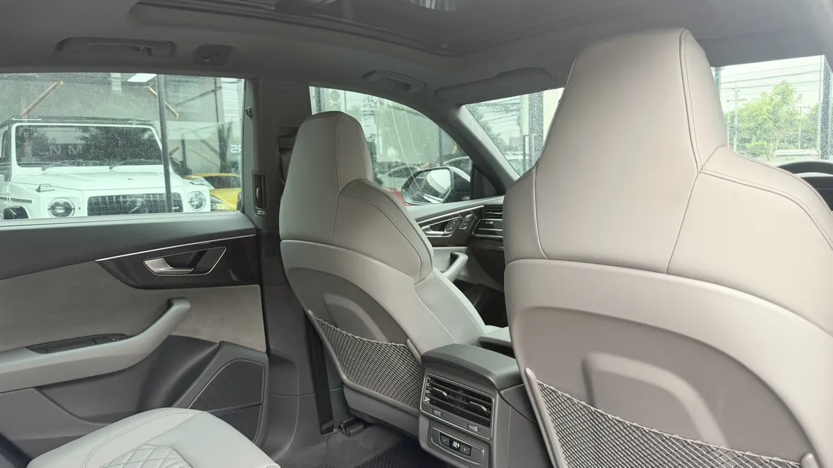 AUDI Q8 60 TFSI e QUATTRO S LINE BLACK EDITION 2023