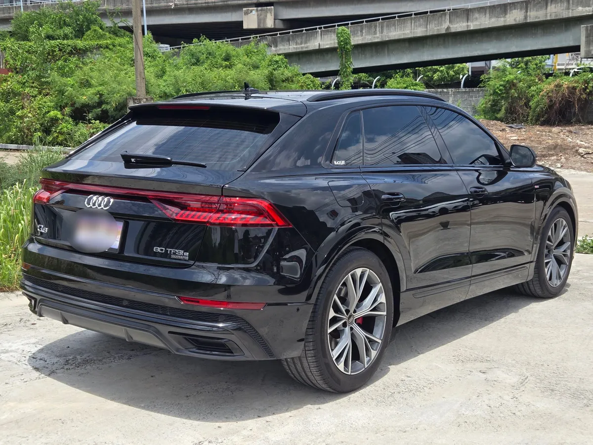 AUDI Q8 60 TFSI e QUATTRO S LINE BLACK EDITION 2023