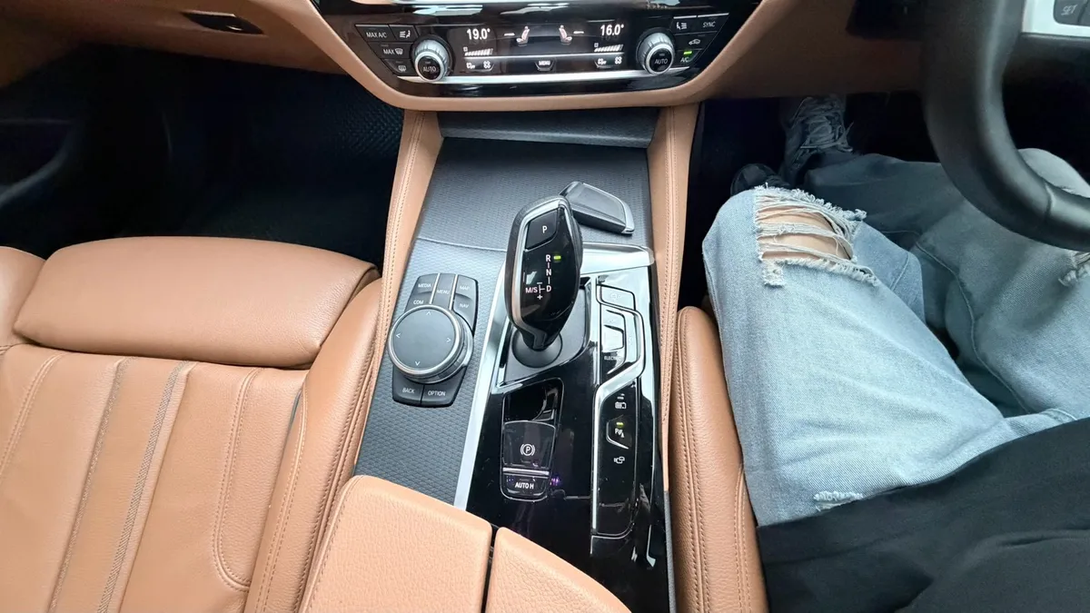 BMW 530e M SPORT LCI 2021