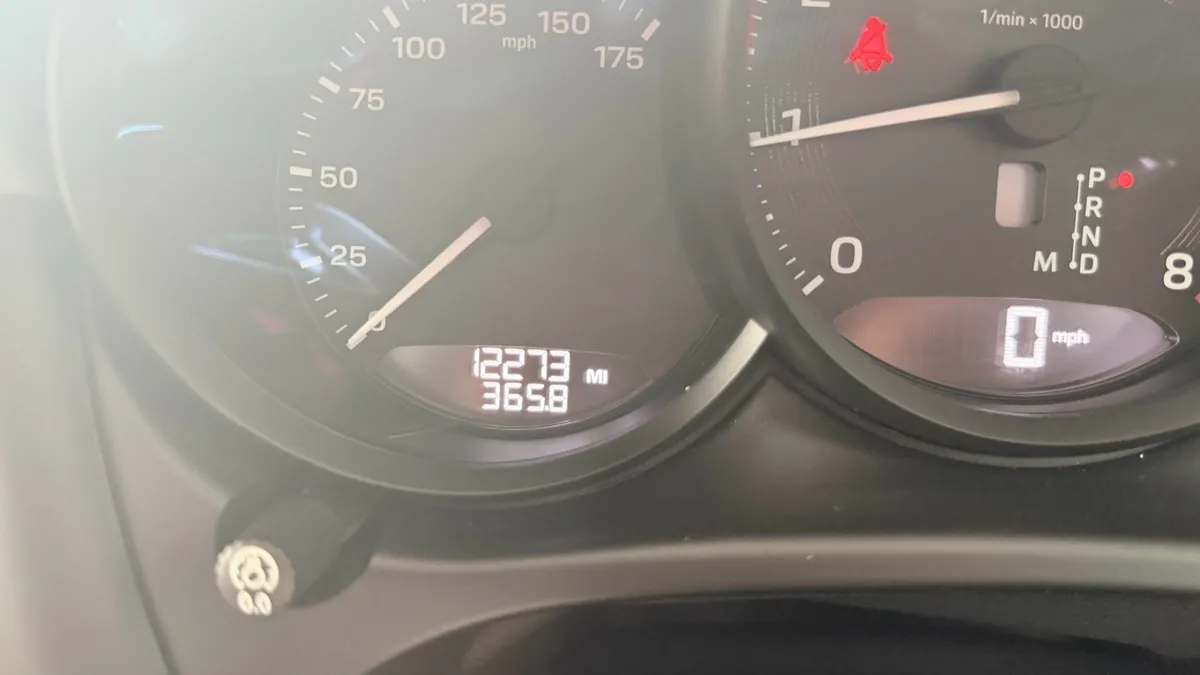 PORSCHE MACAN 2024