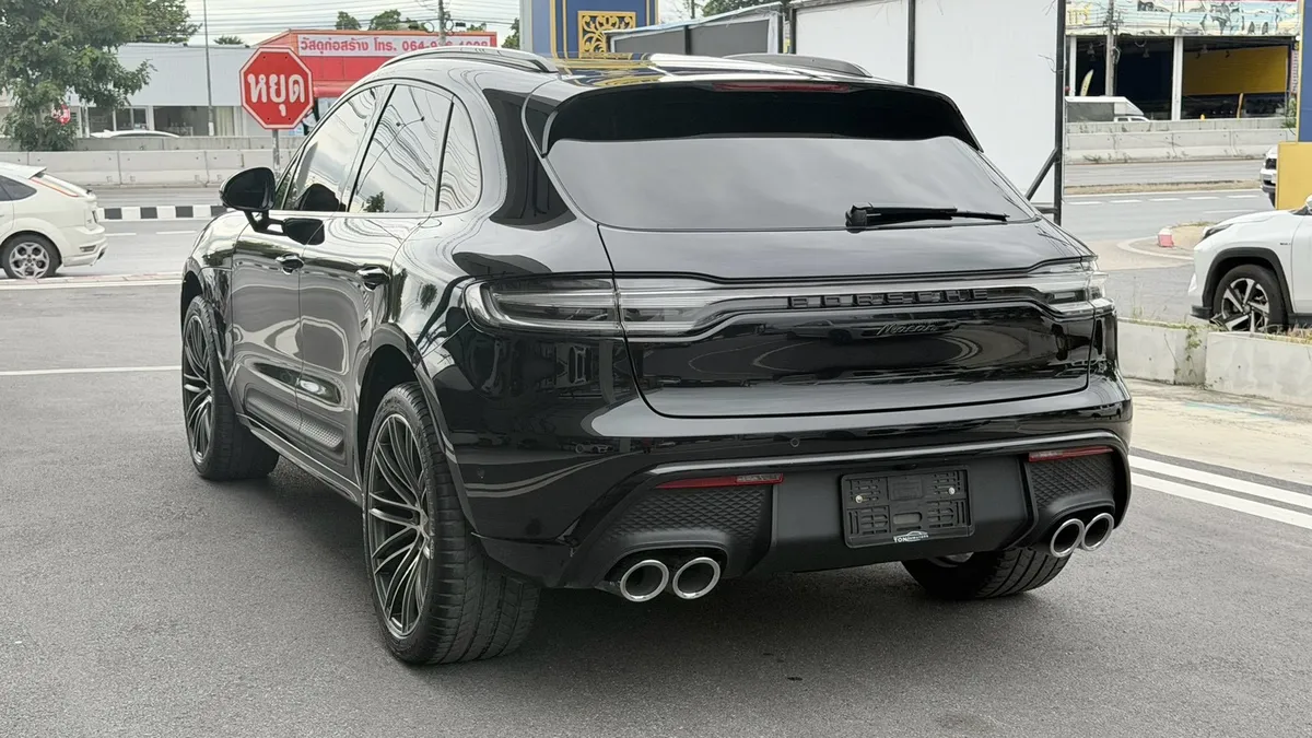 PORSCHE MACAN 2024