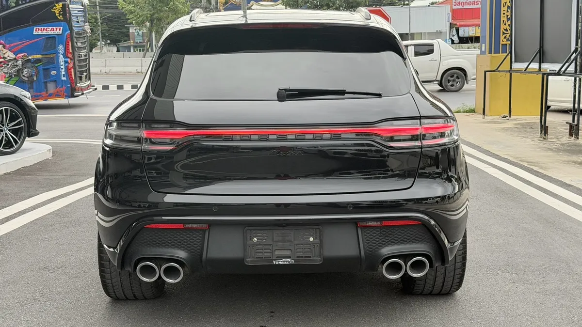 PORSCHE MACAN 2024