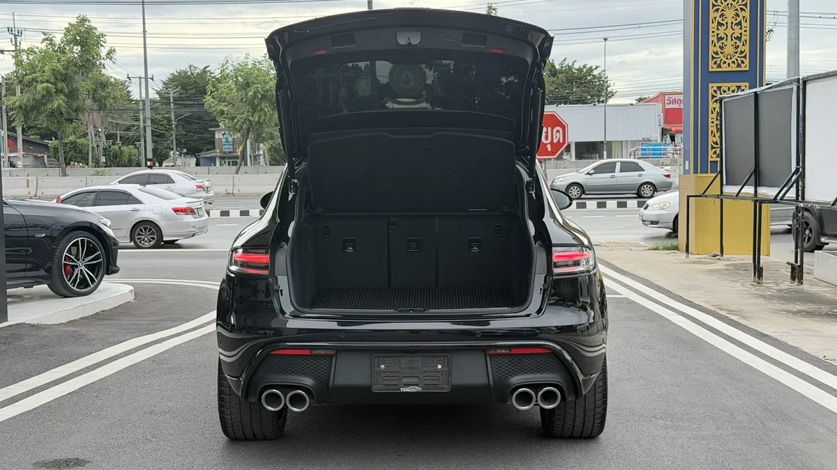PORSCHE MACAN 2024