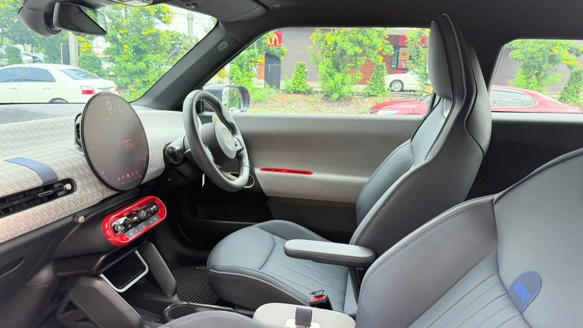 MINI HATCH COOPER SE EV HIGH TRIM 2026