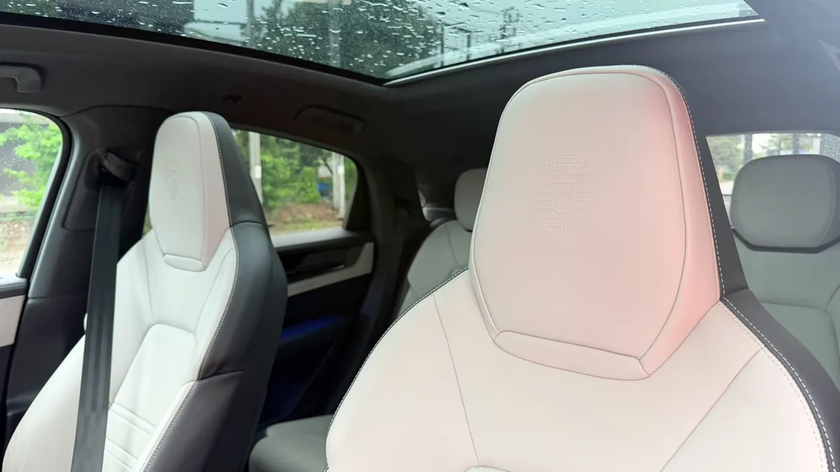 PORSCHE CAYENNE 3.0 HYBRID COUPE 2024a