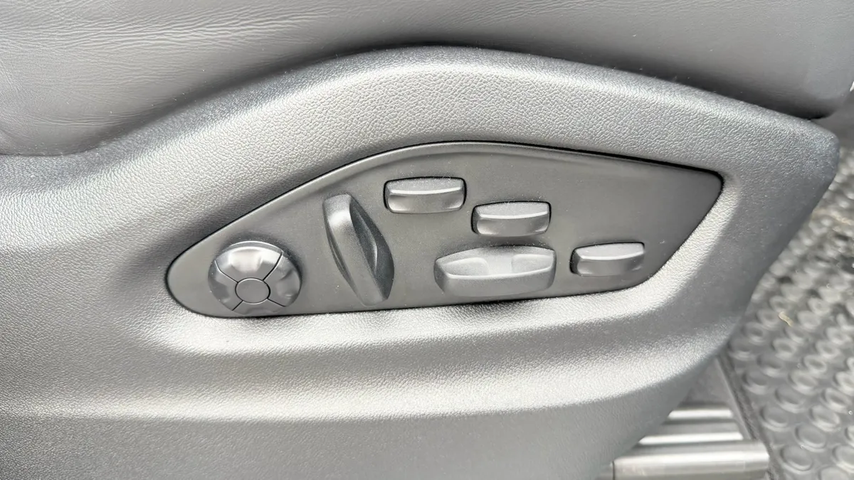 PORSCHE CAYENNE 3.0 HYBRID COUPE 2024a