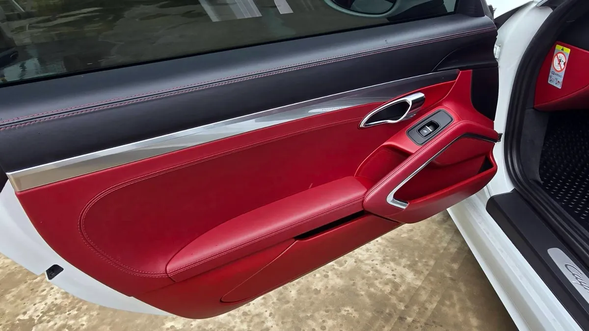 Porsche 718 Cayman 2016