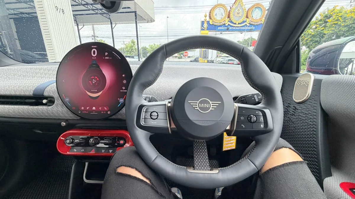 MINI HATCH COOPER SE EV HIGH TRIM 2026