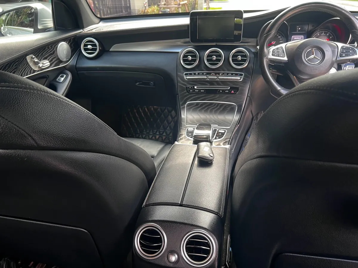 2019 BENZ GLC 250 COUPE AMG PLUS 2019
