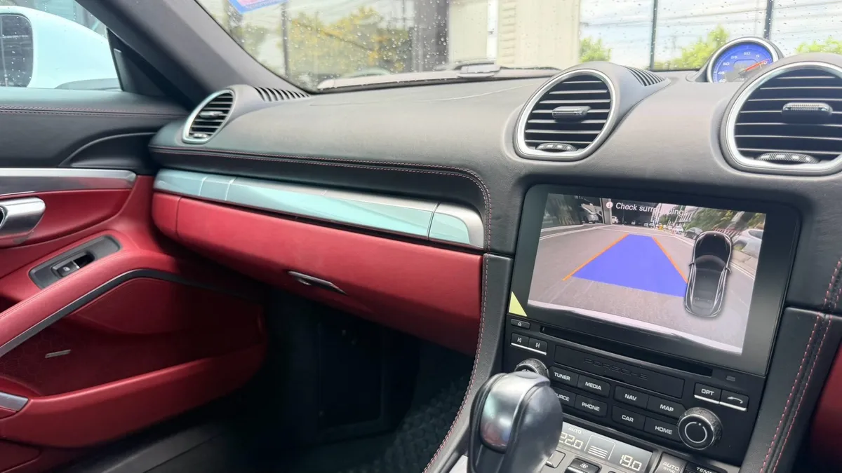 PORSCHE 718 CAYMAN 2.0 TURBO 2018b