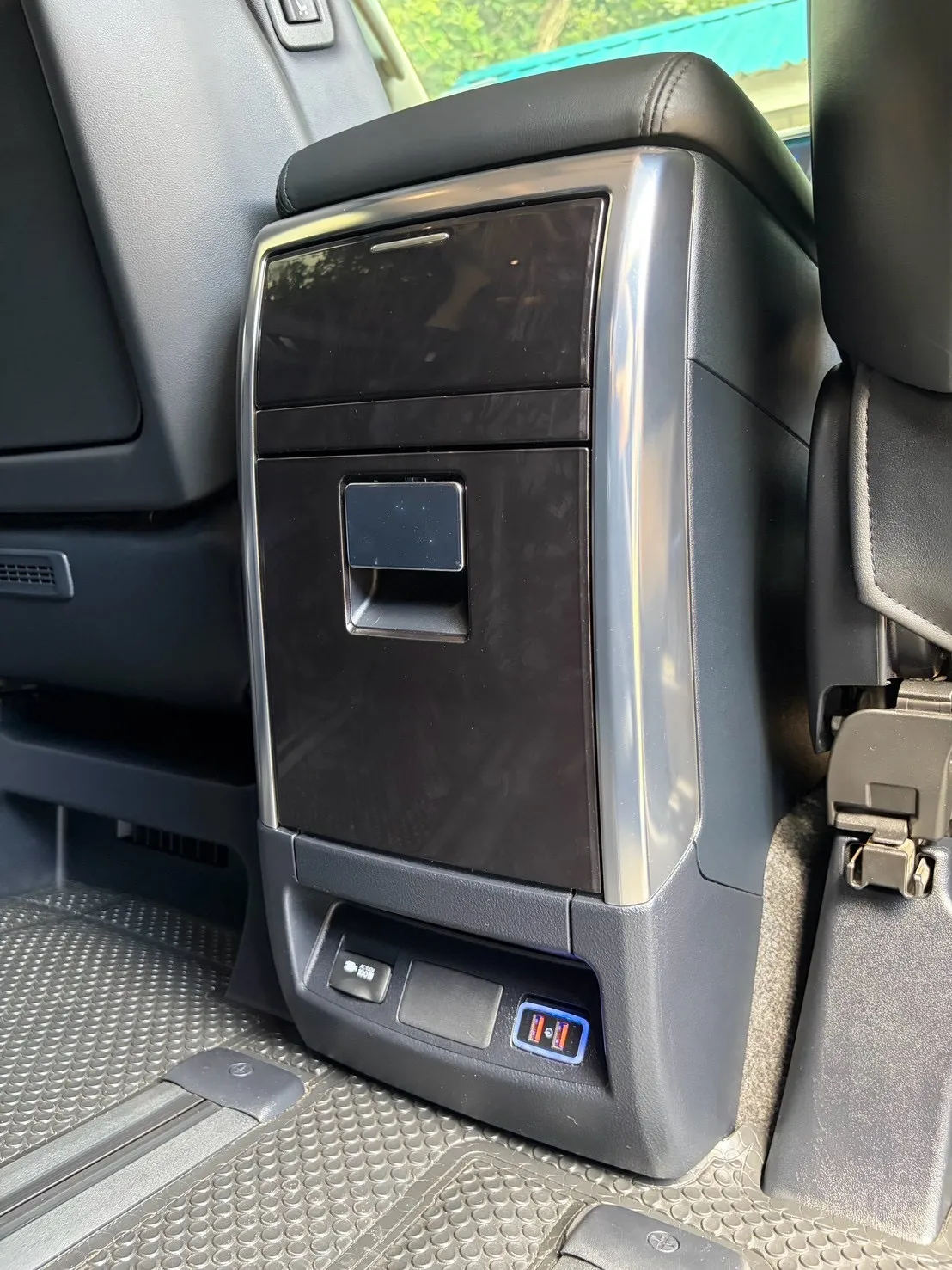 Toyota Alphard 2.5 SC Package 2023