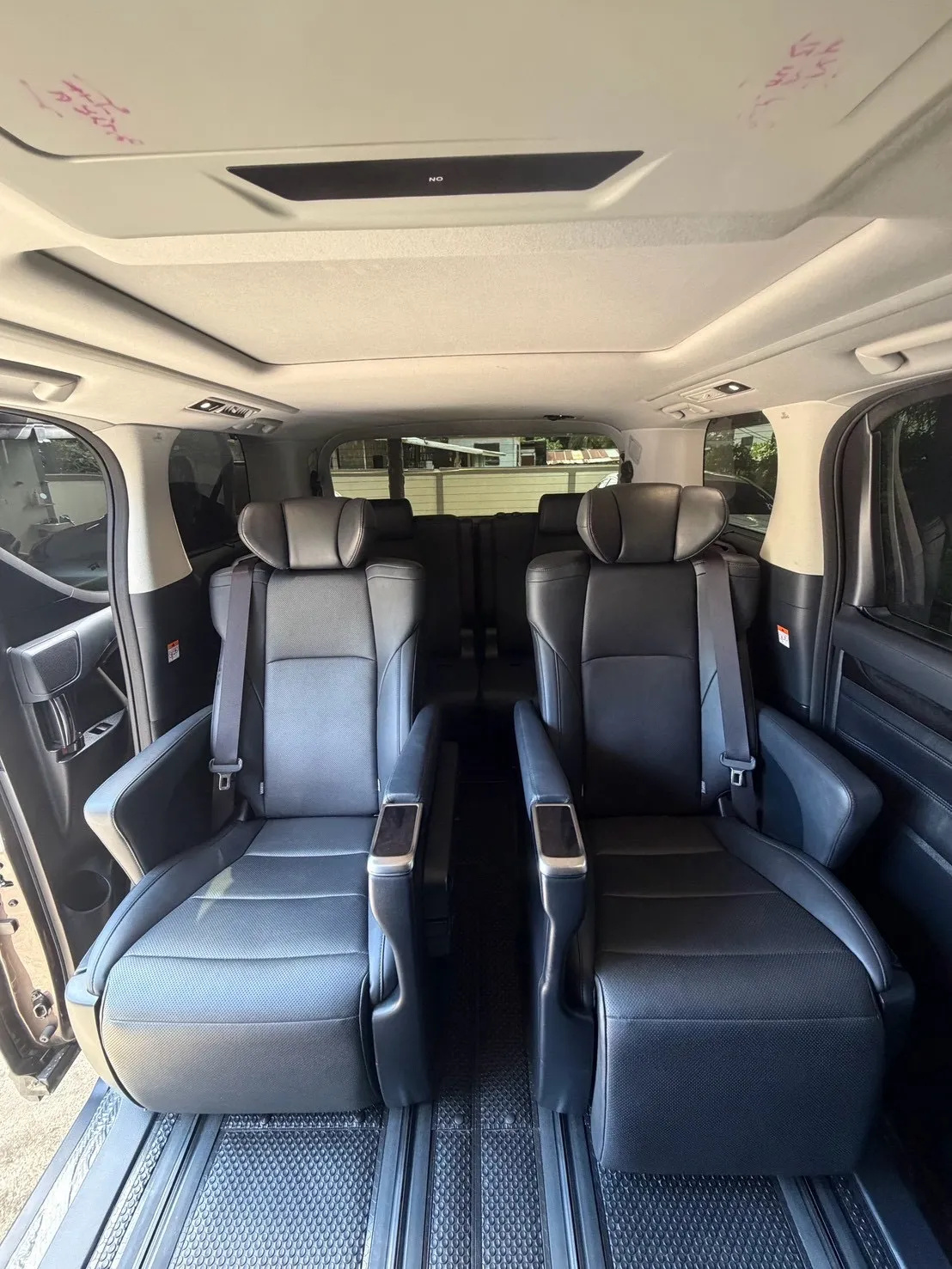 Toyota Alphard 2.5 SC Package 2023