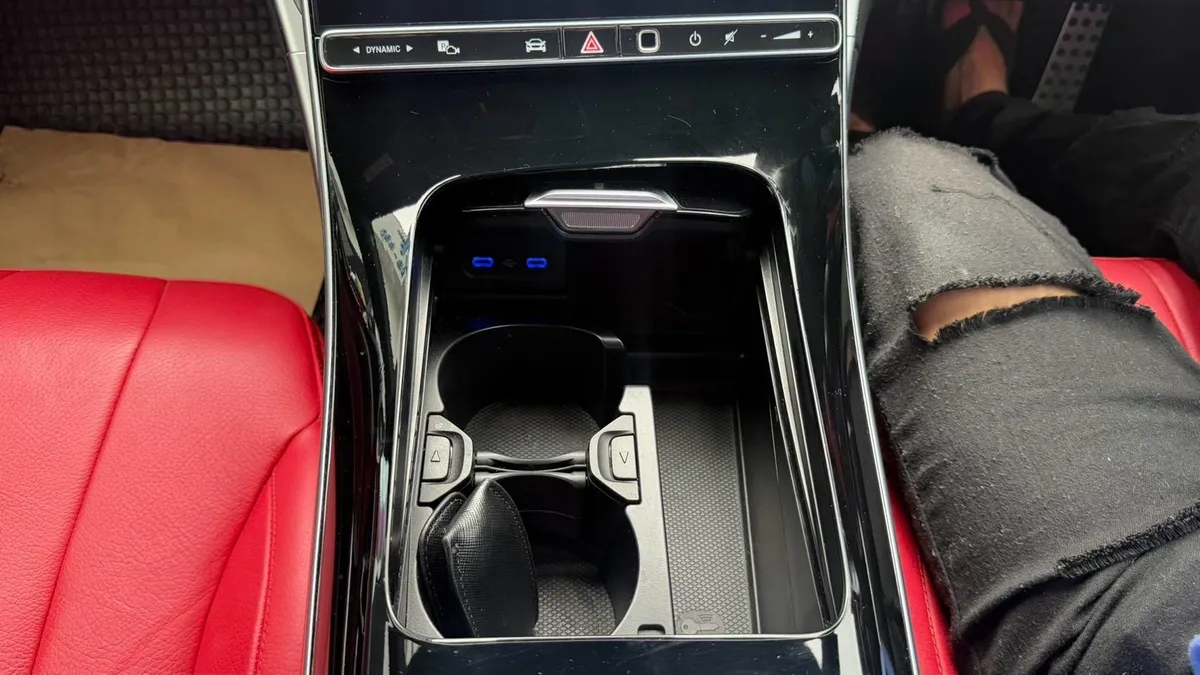 Mercedes-Benz CLE300 2025