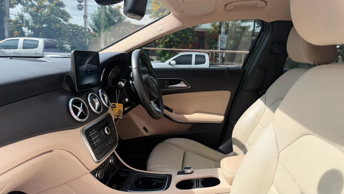 BENZ GLA 200 2017