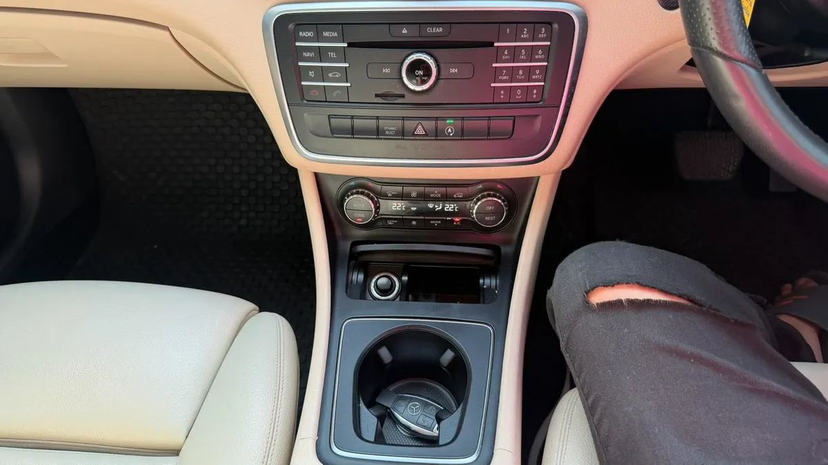 BENZ GLA 200 2017