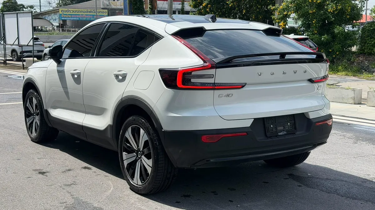 Volvo C40 Recharge Pure Electric Twin Motor AWD 2023