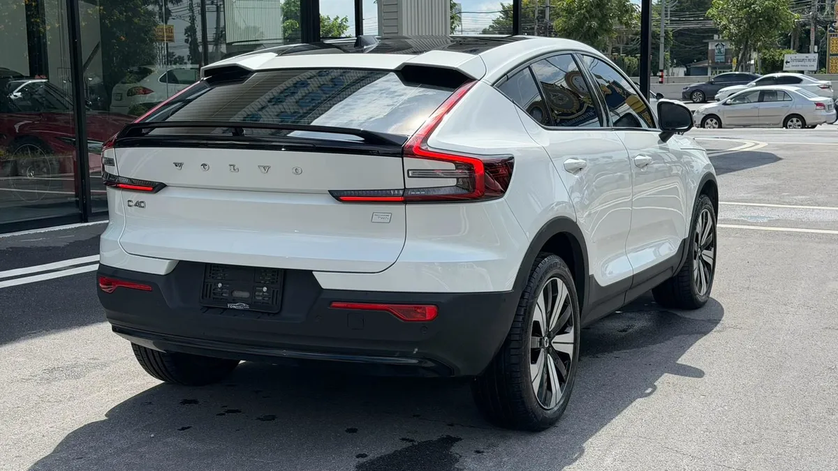 Volvo C40 Recharge Pure Electric Twin Motor AWD 2023