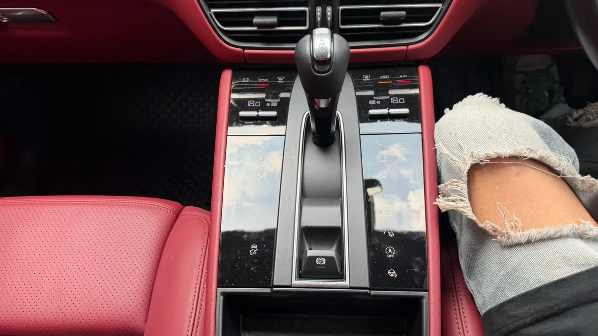PORSCHE MACAN 2.0 Facelift 2022