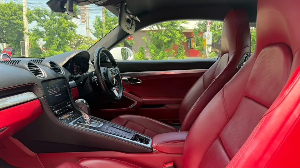 PORSCHE 718 CAYMAN 2.0 Turbo 2018c