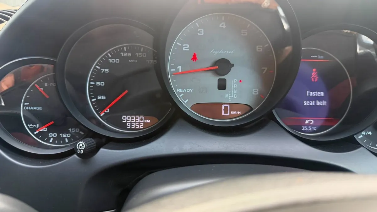 PORSCHE CAYENNE 3.0 HYBRID 2015