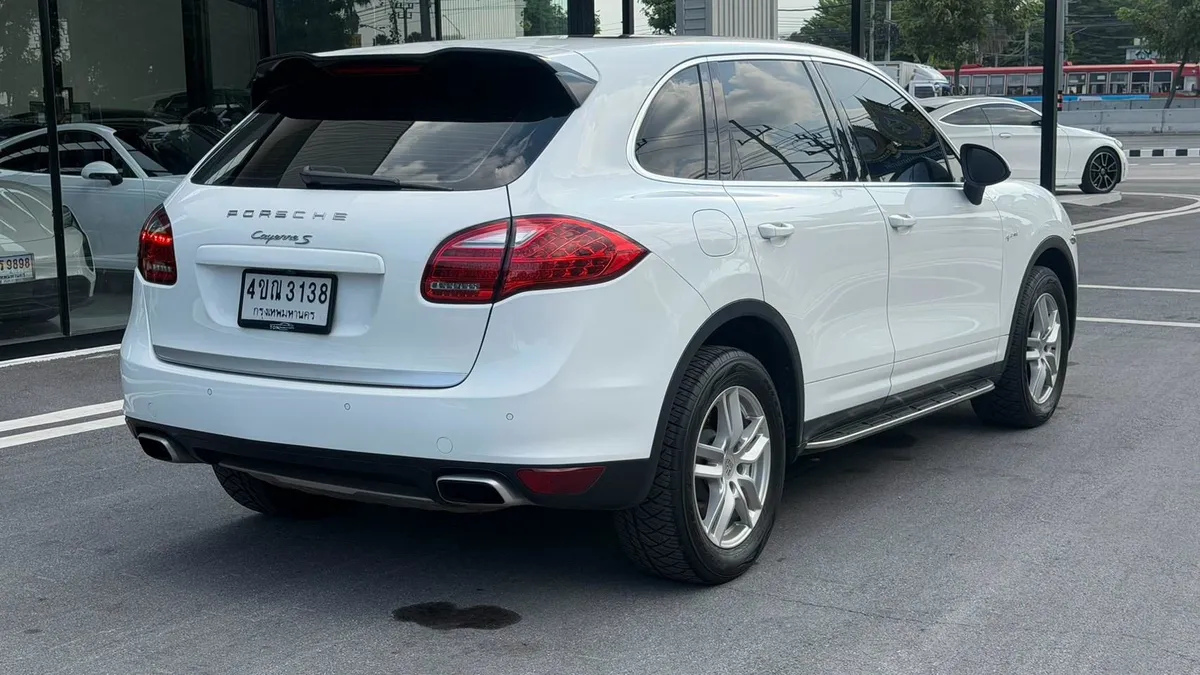 PORSCHE CAYENNE 3.0 HYBRID 2015