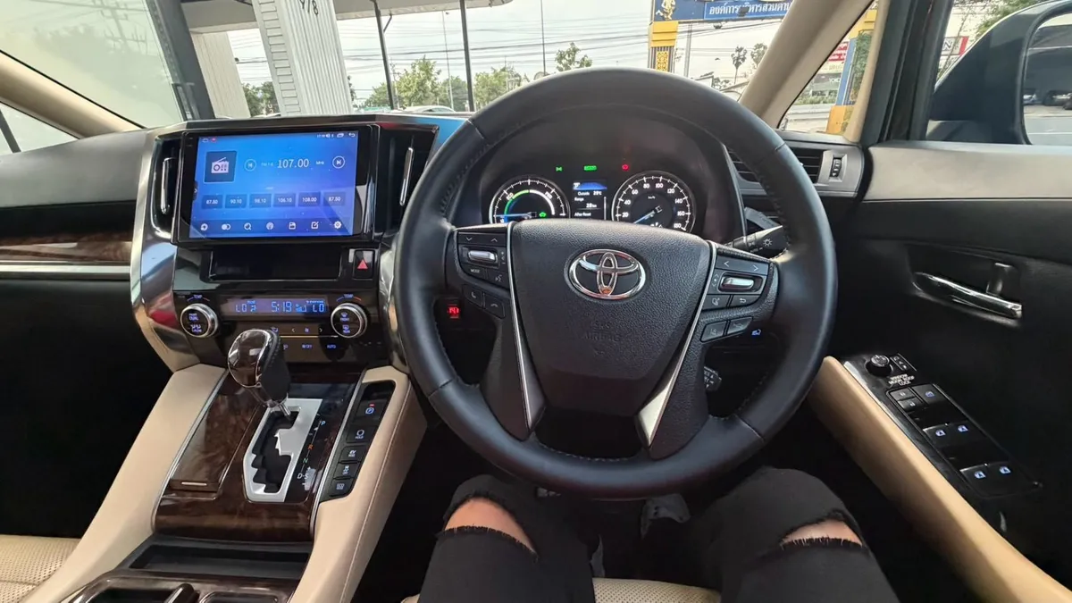TOYOTA ALPHARD 2.5 HYBRID X VIP 2019